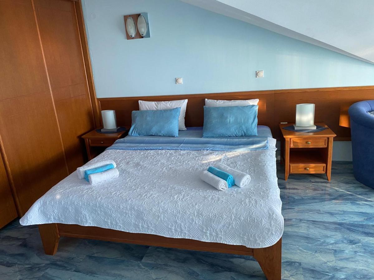 Tazex Apartments Херцег Нови Екстериор снимка