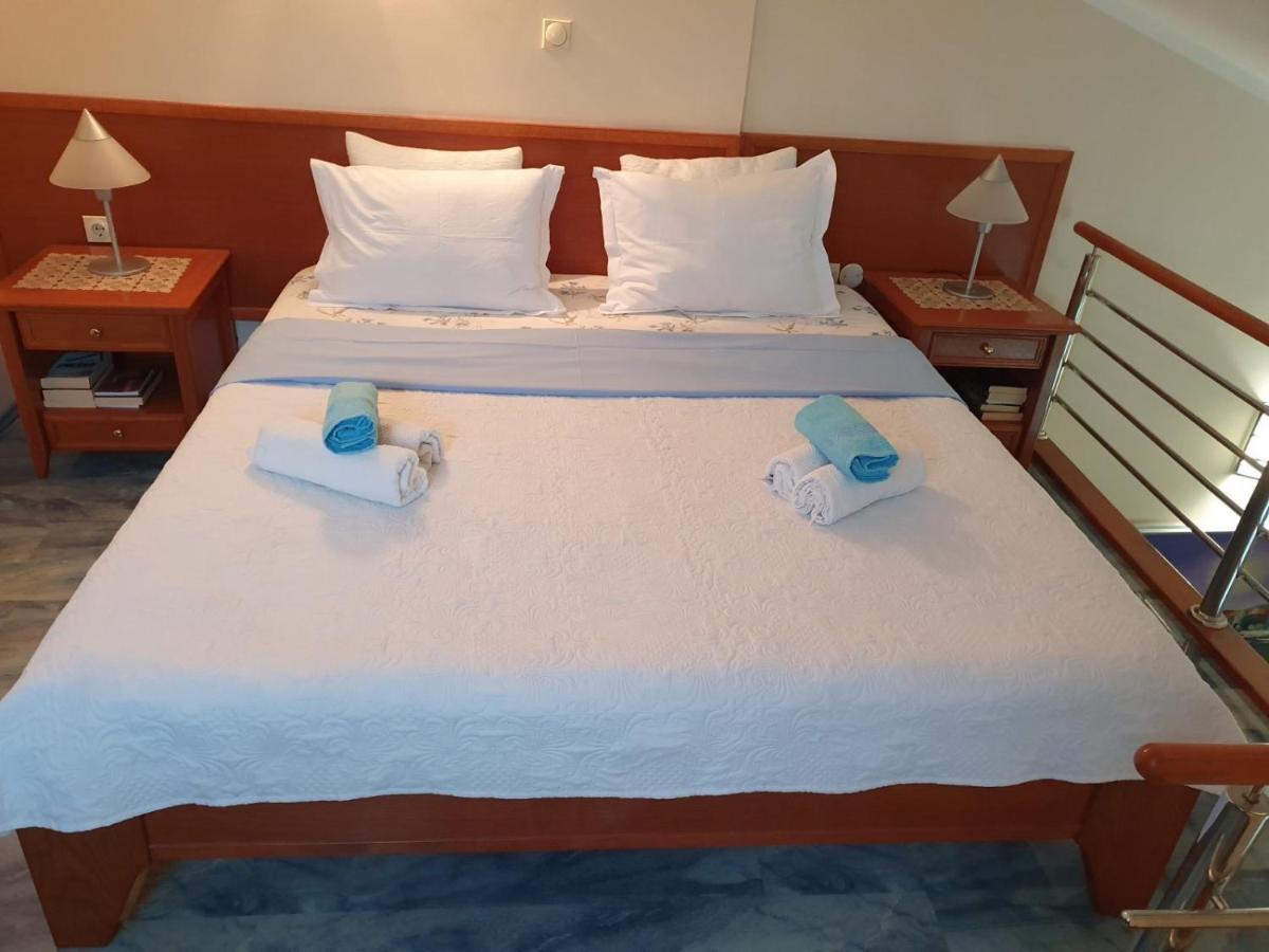 Tazex Apartments Херцег Нови Екстериор снимка