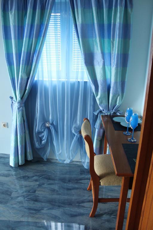 Tazex Apartments Херцег Нови Стая снимка
